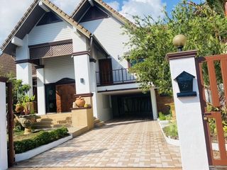 For rent 4 bedrooms house in Mueang Phuket, Phuket