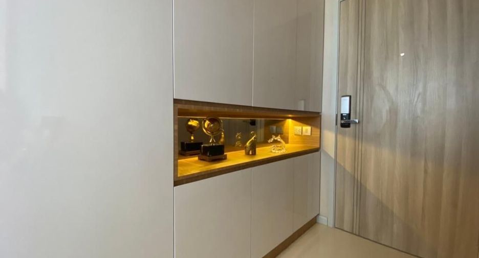 À vendre 2 chambres condo à Sathon, Bangkok