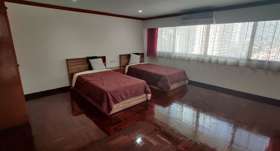 ให้เช่า 3 ห้องนอน คอนโด ใน วัฒนา, กรุงเทพฯ
