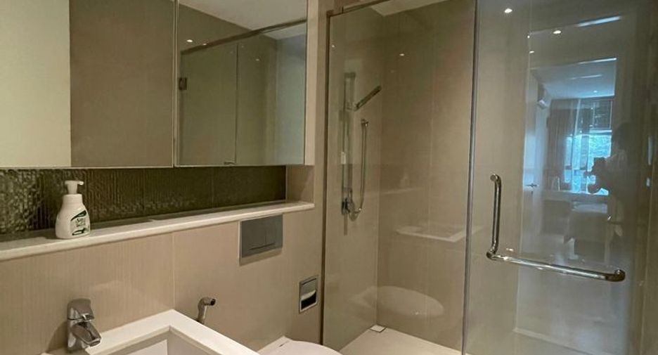 For rent 2 bedrooms condo in Watthana, Bangkok
