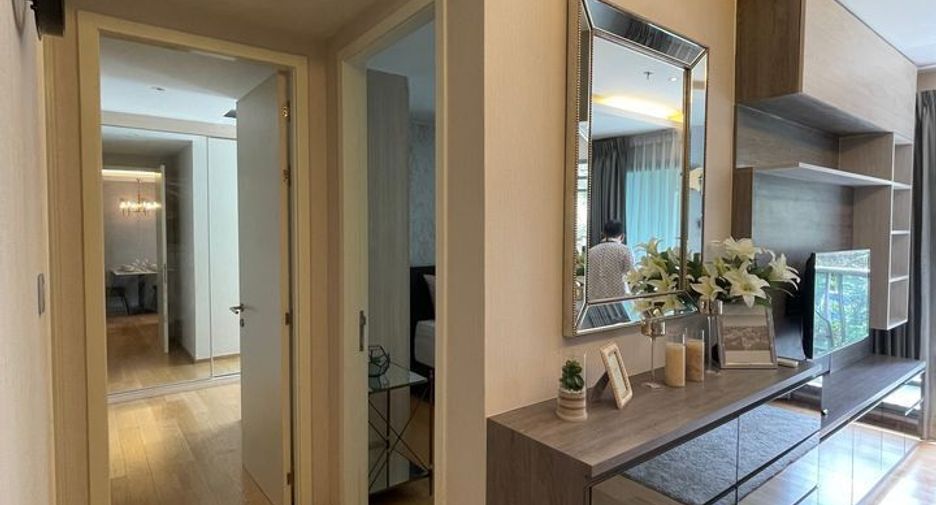 For rent 2 bedrooms condo in Watthana, Bangkok