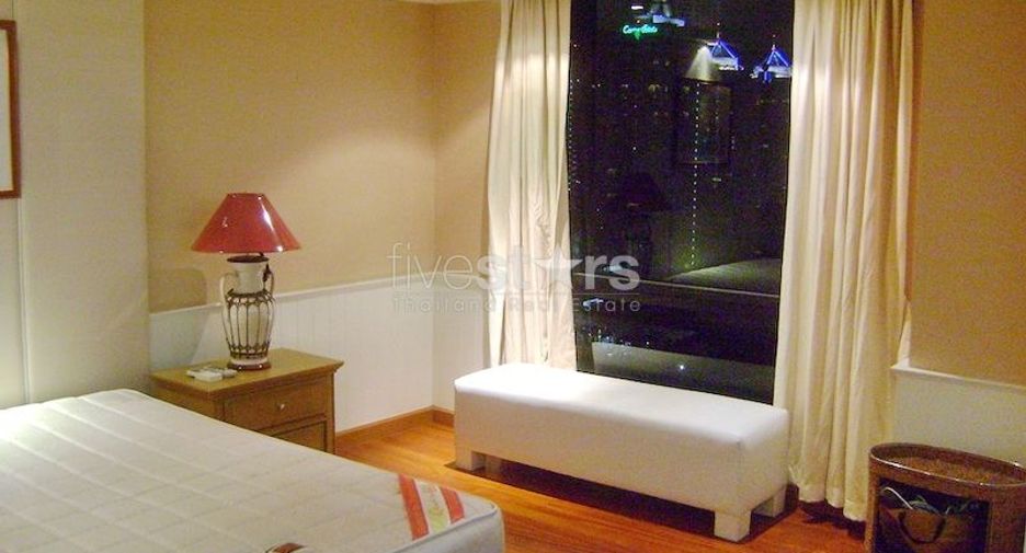 For rent 4 ベッドルーム condo in Pathum Wan, Bangkok
