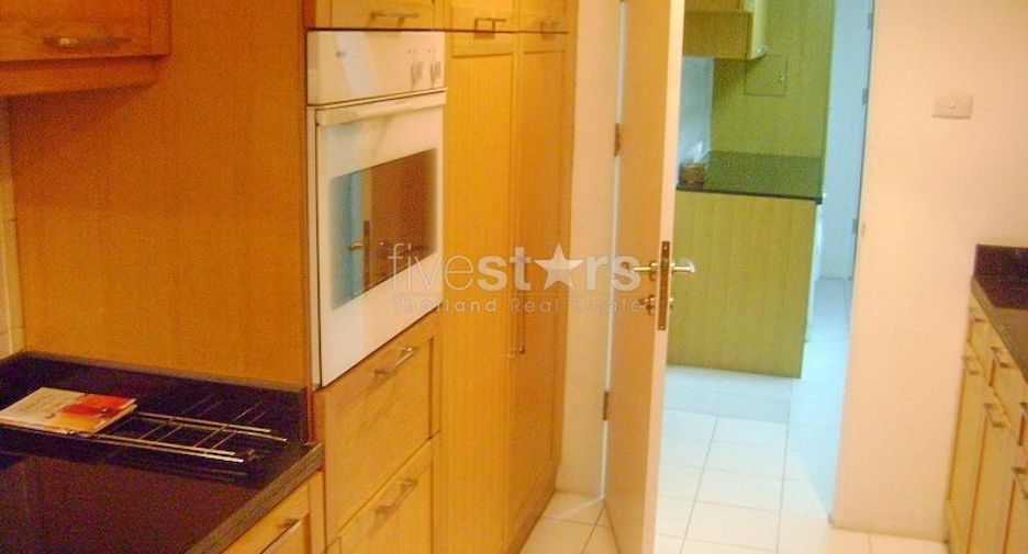 For rent 4 ベッドルーム condo in Pathum Wan, Bangkok