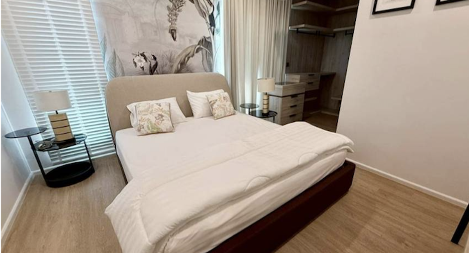Casa en alquiler de 5 habitaciones en Bang Khen, Bangkok