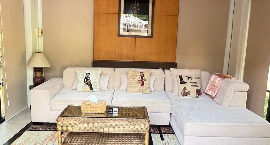 For rent 2 bedrooms villa in Mueang Phuket, Phuket