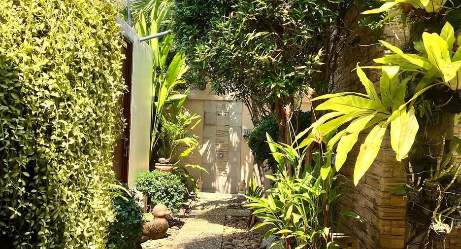 For rent 2 bedrooms villa in Mueang Phuket, Phuket