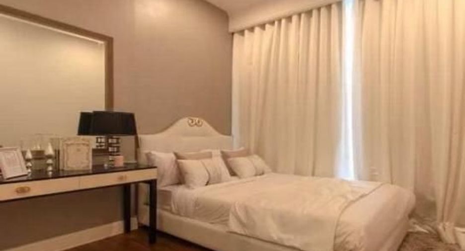 For rent 2 bedrooms condo in Pathum Wan, Bangkok