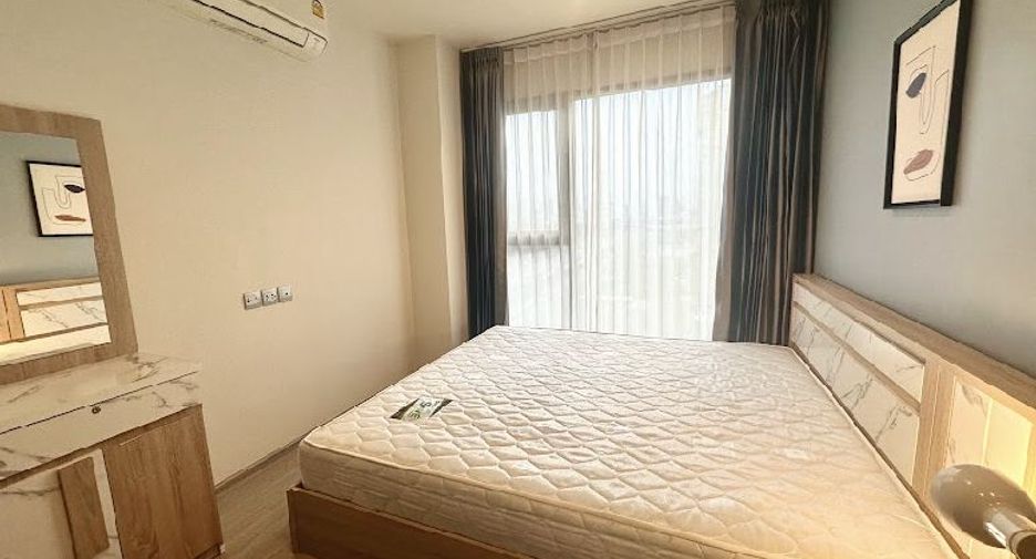 For rent 2 bedrooms condo in Huai Khwang, Bangkok