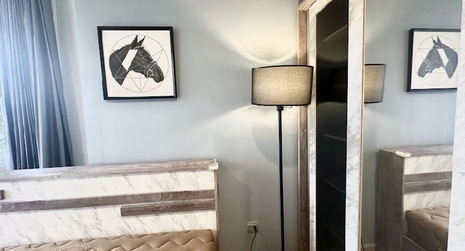 For rent 2 bedrooms condo in Huai Khwang, Bangkok