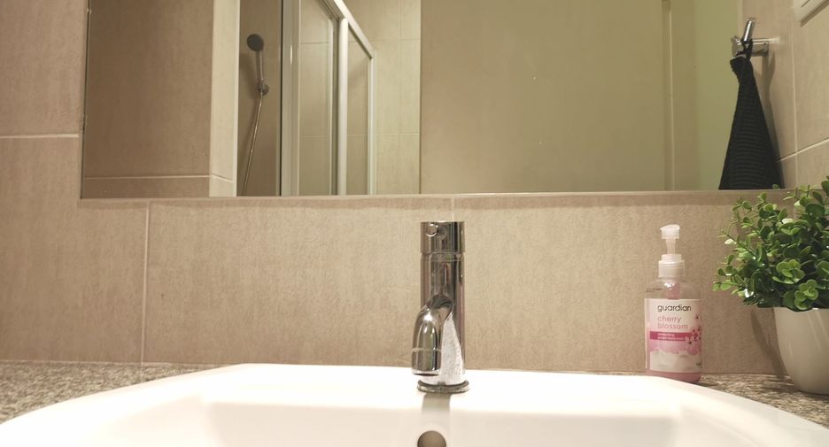 For rent 1 bed condo in Watthana, Bangkok