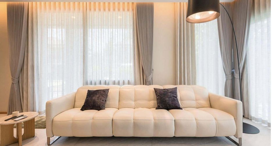 For rent 4 bedrooms house in Bang Kapi, Bangkok