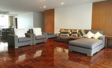 For rent 4 bedrooms apartment in Khlong Toei, Bangkok
