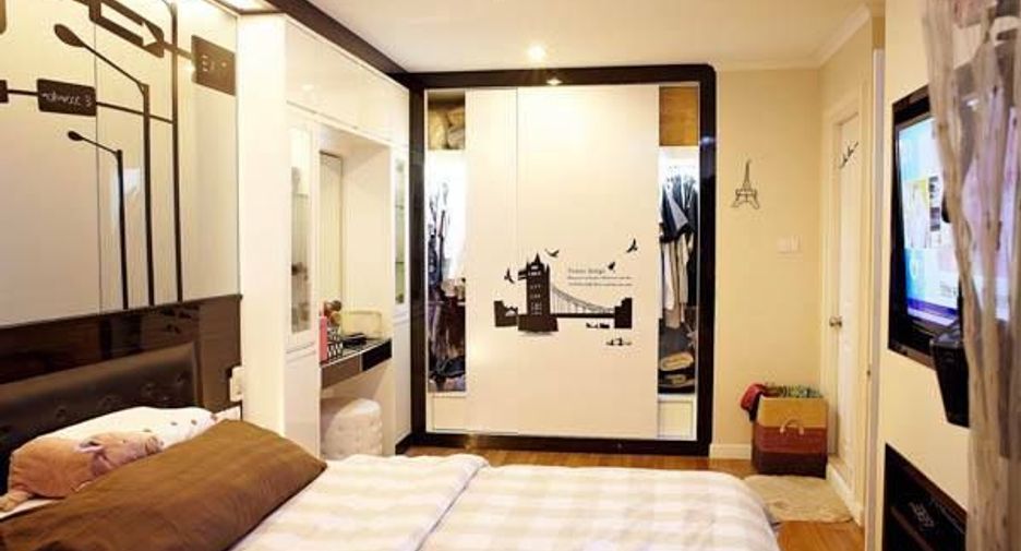 For sale 2 bedrooms condo in Yan Nawa, Bangkok