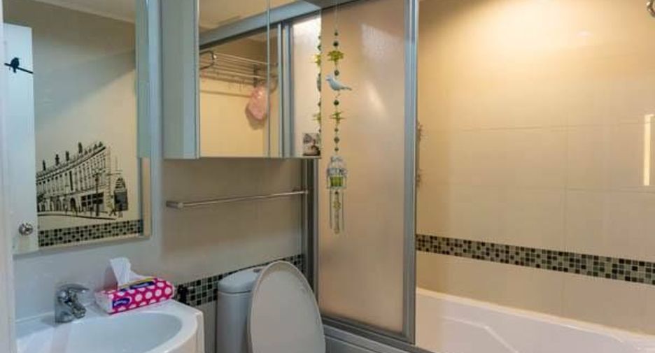 For sale 2 bedrooms condo in Yan Nawa, Bangkok