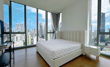 For rent 3 bedrooms condo in Khlong Toei, Bangkok