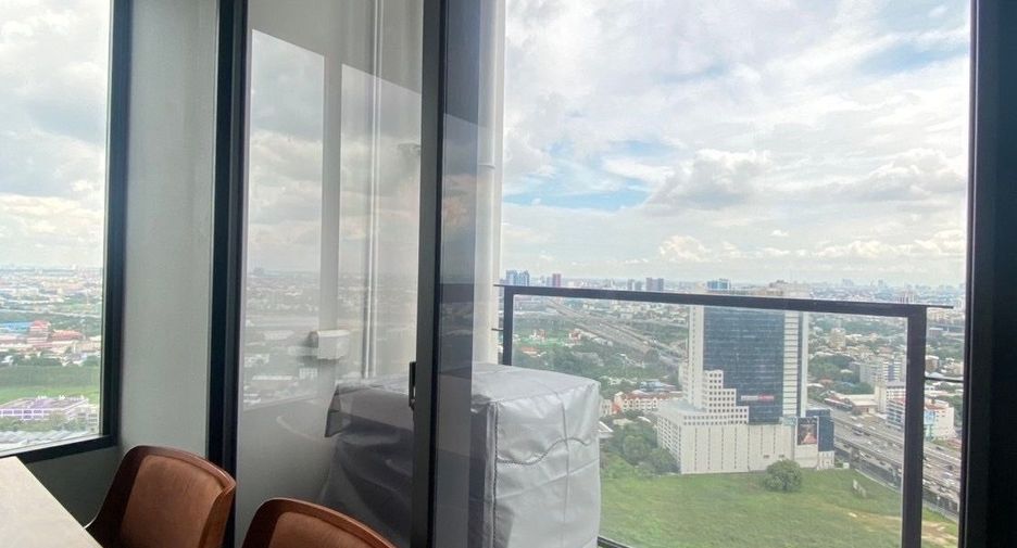 Wohnung zur Miete mit 2 Zimmer in Huai Khwang, Bangkok