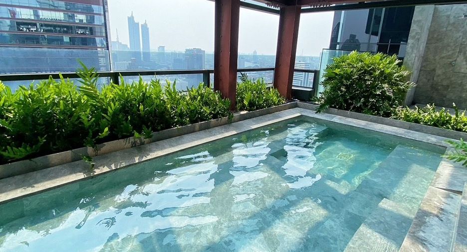 Condo en alquiler de 2 habitaciones en Bang Rak, Bangkok