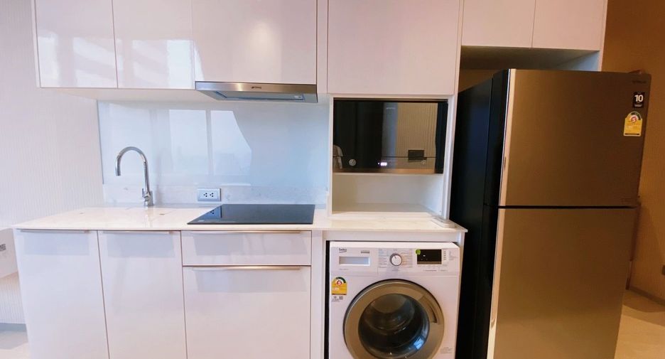 Condo en alquiler de 2 habitaciones en Bang Rak, Bangkok