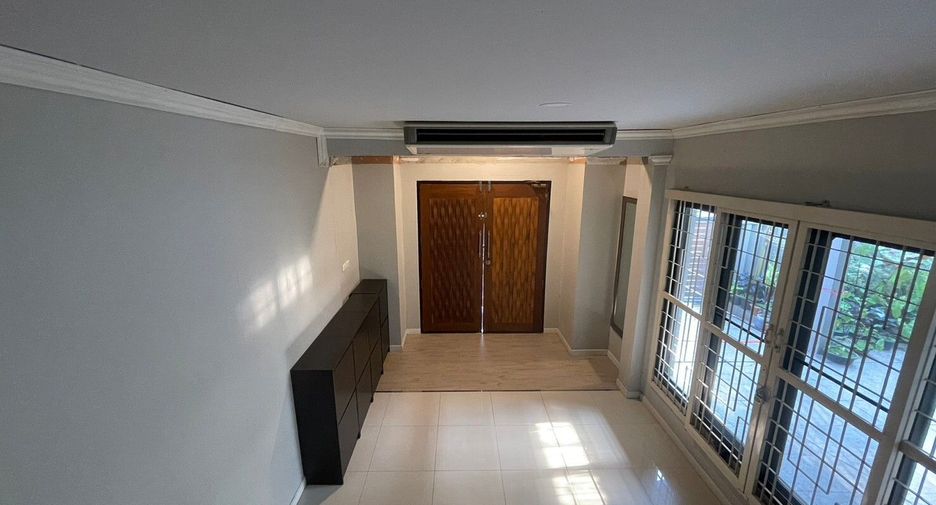 À vendre 3 chambres maison à Thung Khru, Bangkok