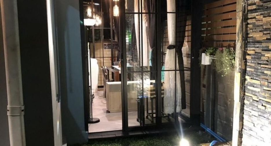 Casa adosada en venta de 3 habitaciones en Suan Luang, Bangkok