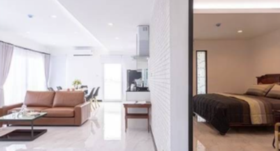 For rent 3 bedrooms condo in Bang Na, Bangkok