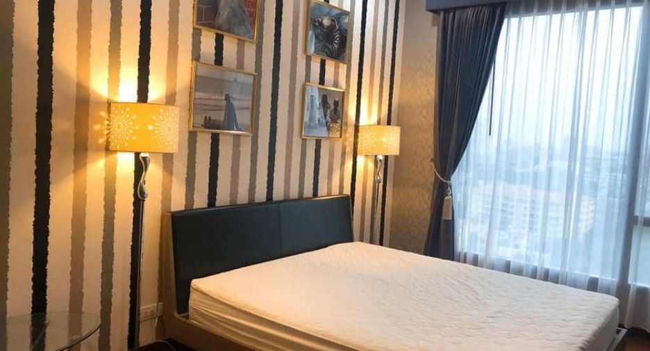 For rent 2 bedrooms condo in Khlong Toei, Bangkok
