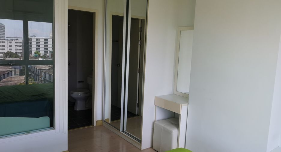 For sale 1 bed condo in Khlong San, Bangkok