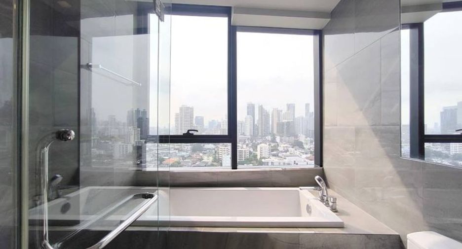 For rent 1 Beds condo in Khlong Toei, Bangkok