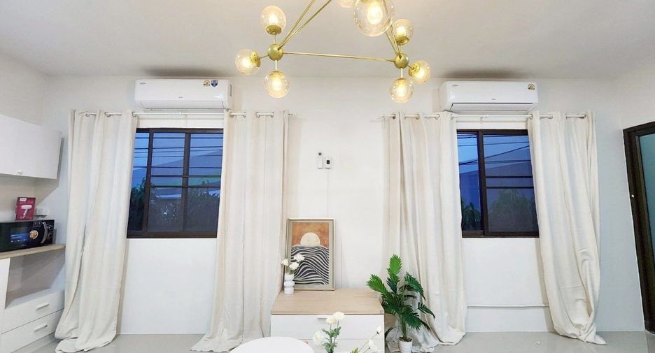 For rent 5 bedrooms house in Chatuchak, Bangkok