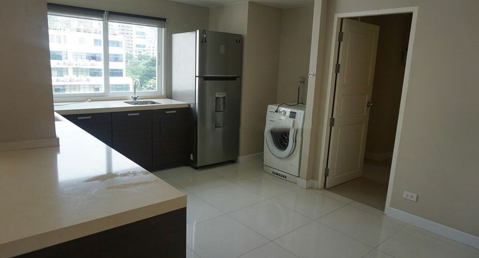 À louer 2 chambres condo à Pathum Wan, Bangkok