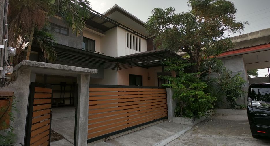 For sale and for rent 4 bedrooms house in Prawet, Bangkok