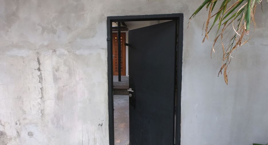 For sale and for rent 4 bedrooms house in Prawet, Bangkok