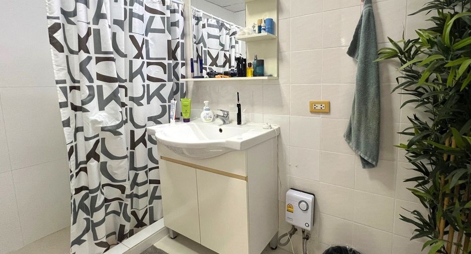 Wohnung zum Kauf mit 2 Zimmer in Watthana, Bangkok
