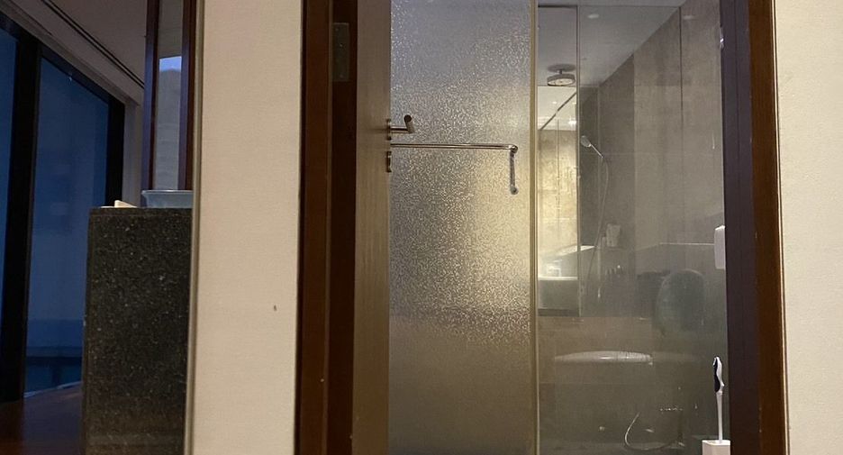 For rent 1 bed condo in Pathum Wan, Bangkok