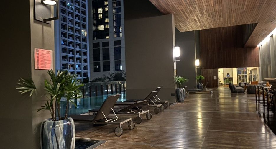 For rent 1 bed condo in Pathum Wan, Bangkok