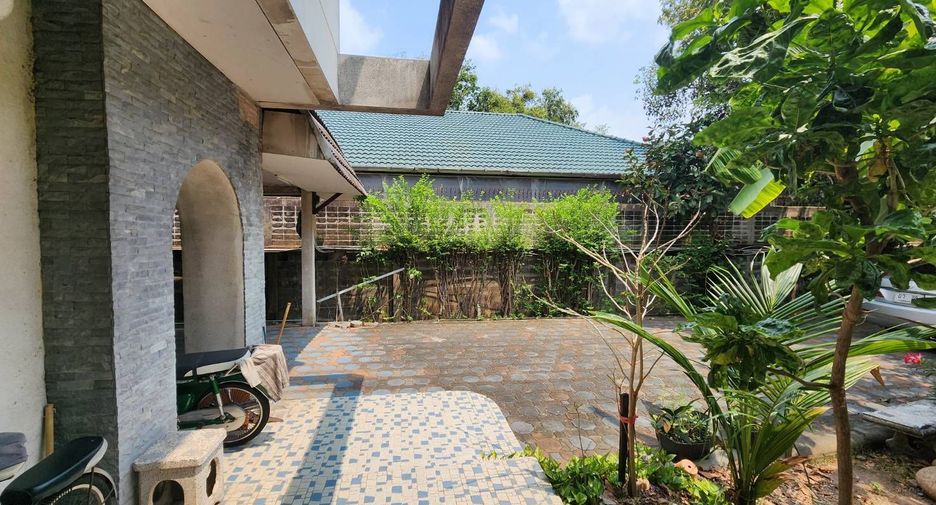 For sale 3 bedrooms house in Bueng Kum, Bangkok