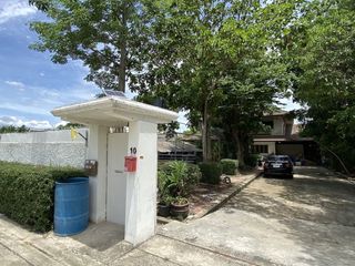 Casa en venta de 3 habitaciones en Nong Khaem, Bangkok
