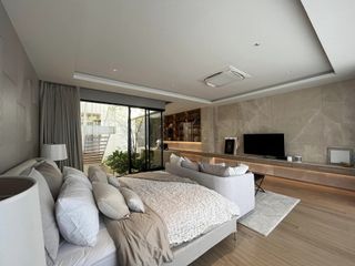 Casa adosada en venta de 3 habitaciones en Lat Phrao, Bangkok