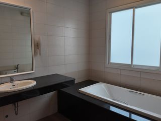 出租 3 卧室 独立屋 在 塔朗, 普吉