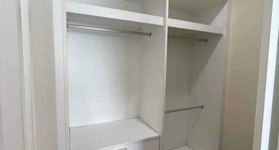 For sale 1 bed condo in Khlong San, Bangkok