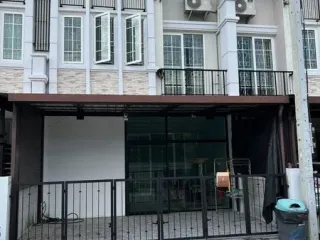 出售 6 卧室 联排别墅 在 Bang Khen, 曼谷