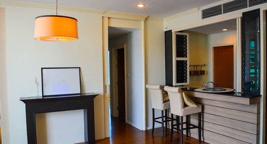 Condo en alquiler de 3 habitaciones en Watthana, Bangkok