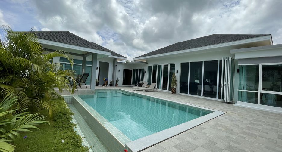 For sale 4 bedrooms villa in Thalang, Phuket