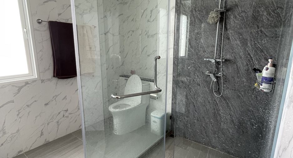 For sale 4 bedrooms villa in Thalang, Phuket