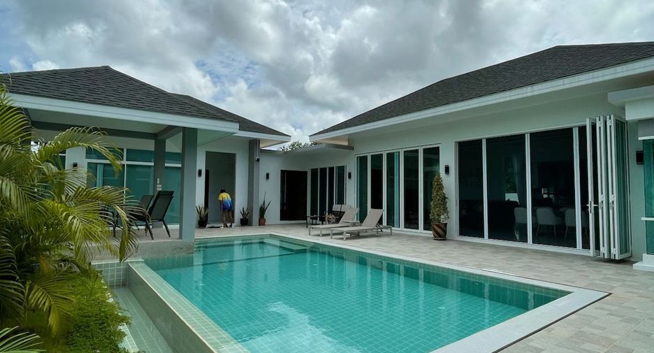 For sale 4 bedrooms villa in Thalang, Phuket