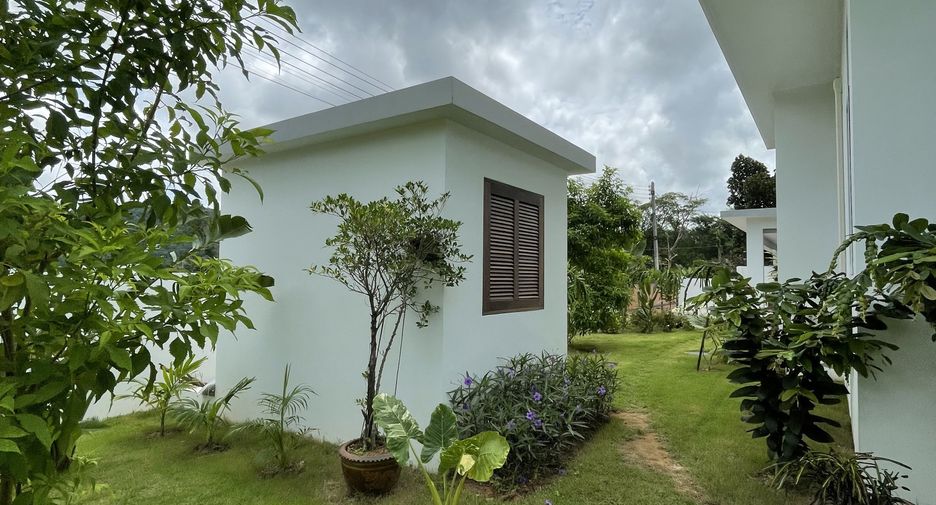 For sale 4 bedrooms villa in Thalang, Phuket