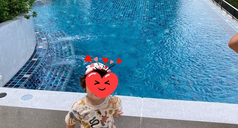 For rent 2 bedrooms condo in Bang Kapi, Bangkok