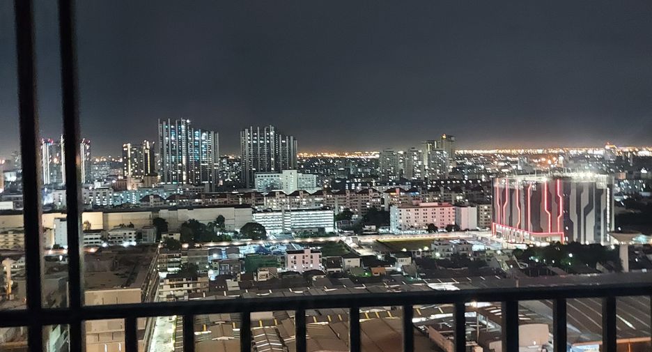 For rent 2 bedrooms condo in Bang Kapi, Bangkok