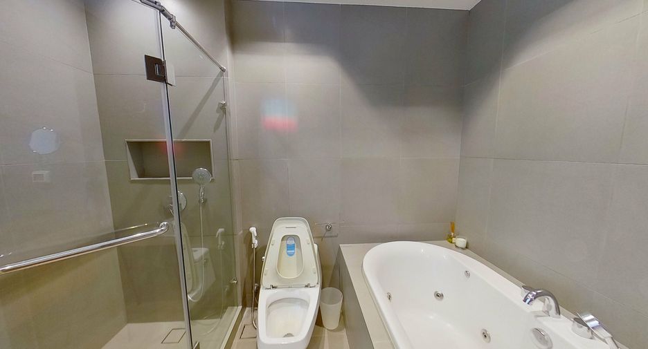 Condo en alquiler de 2 habitaciones en Pathum Wan, Bangkok