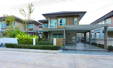 Haus zur Miete mit 4 Zimmer in Mueang Phuket, Phuket